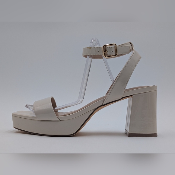 Rachel Zoe Cream Block Heel Sandals Size 7.5M Ankle Strap Gold Accents Buckle - Picture 3 of 16